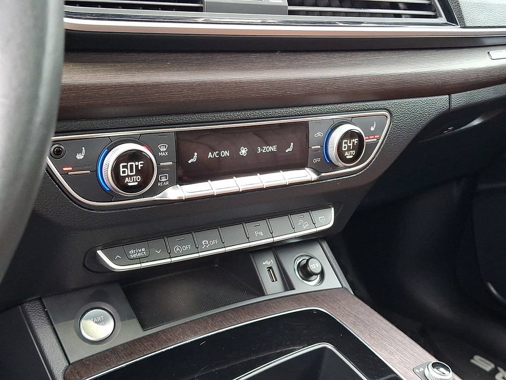 Used 2024 Audi Q5 2.0T Premium w/ Convenience Package AWD/4WD image 17