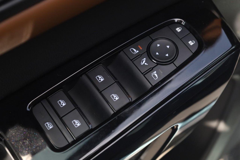New 2026 Nissan Pathfinder Platinum AWD/4WD image 11