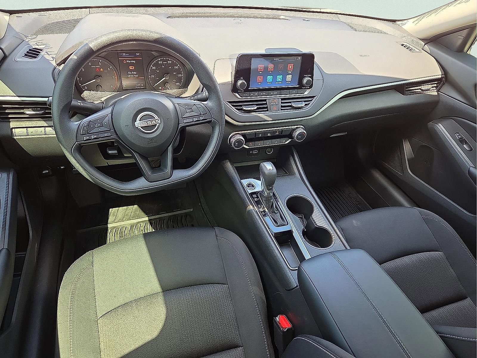 Used 2024 Nissan Altima 2.5 S image 10