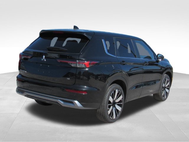 New 2026 Mitsubishi Outlander SE FWD image 3