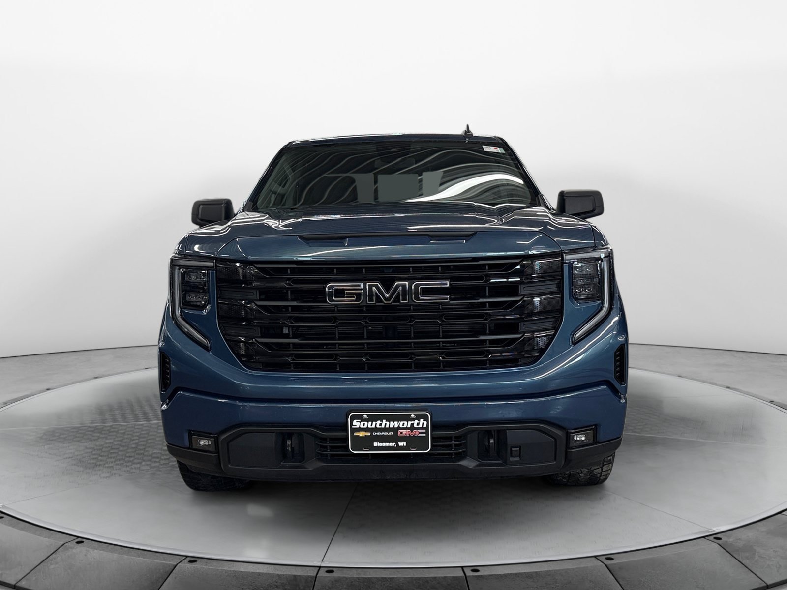 Used 2024 GMC Sierra 1500 Elevation w/ Preferred Package AWD/4WD image 7