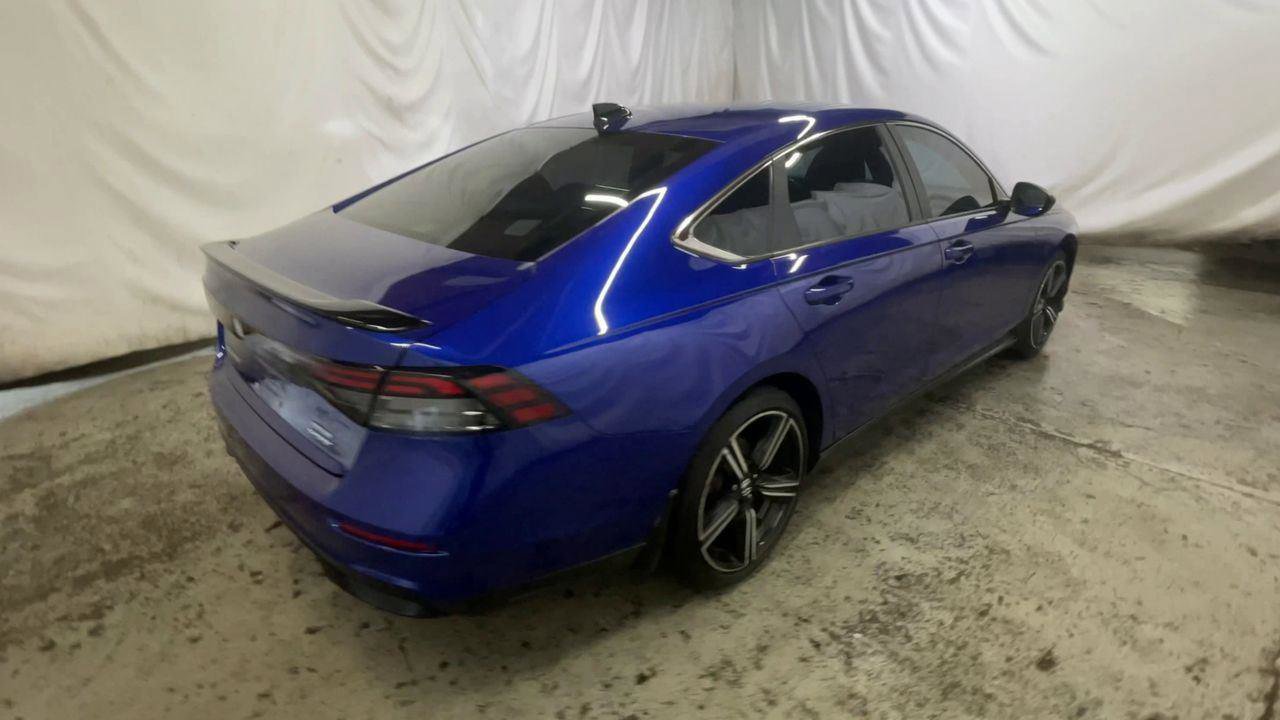 Used 2023 Honda Accord Sport image 8