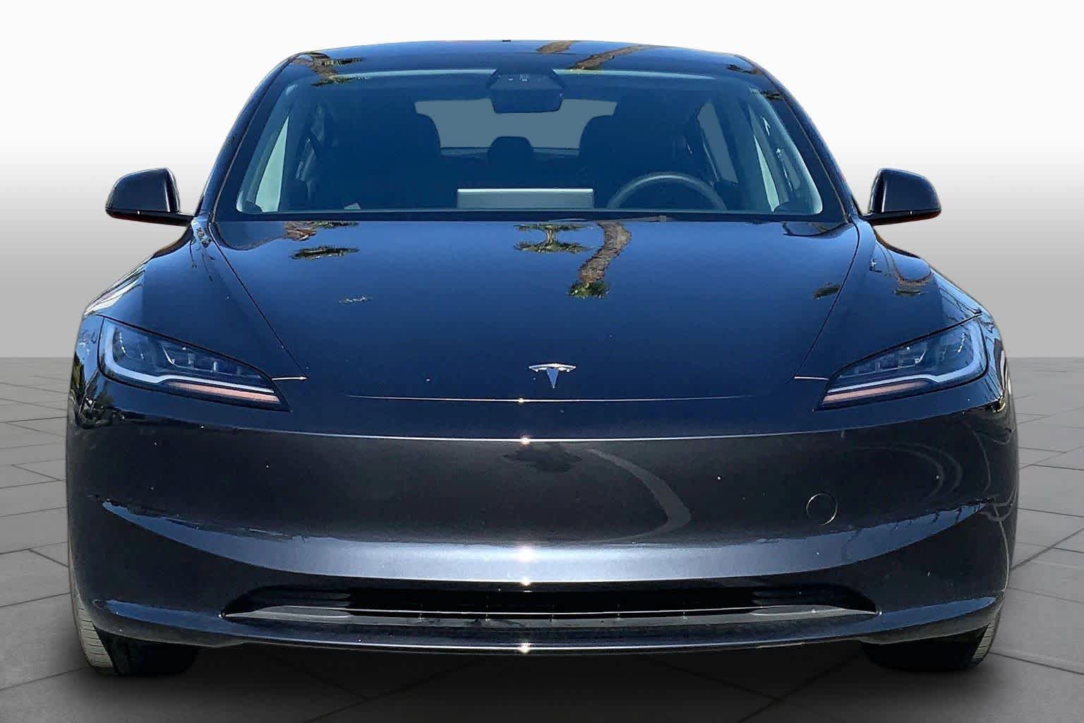 Used 2024 Tesla Model 3 Standard Range RWD image 3