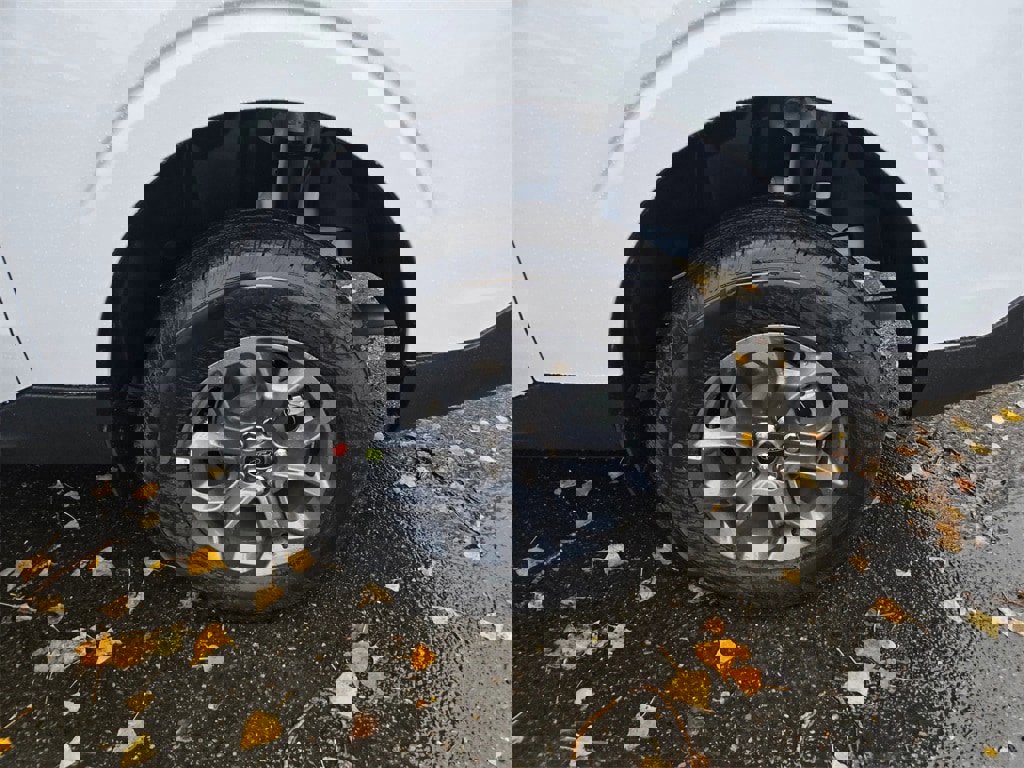 New 2025 Ford Maverick XLT w/ XLT Luxury Package image 9