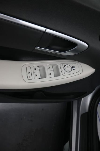Used 2023 Hyundai Sonata SEL w/ Convenience Package FWD image 10