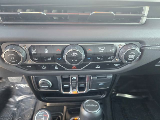 Used 2025 Jeep Gladiator Sport image 16