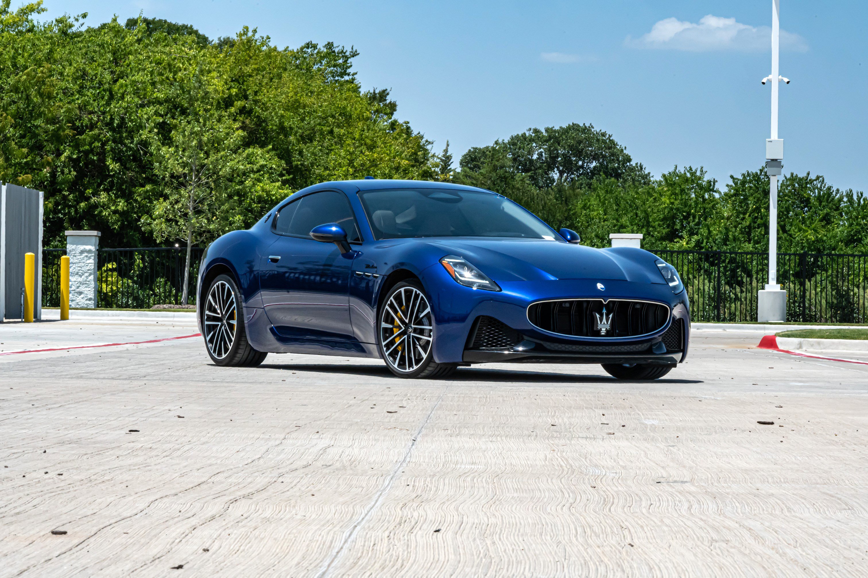 Used 2024 Maserati GranTurismo Modena AWD/4WD image 2