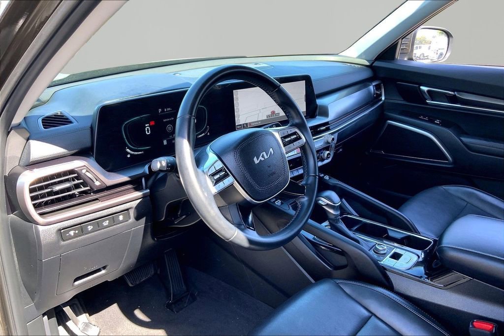 Used 2025 Kia Telluride S AWD/4WD image 12