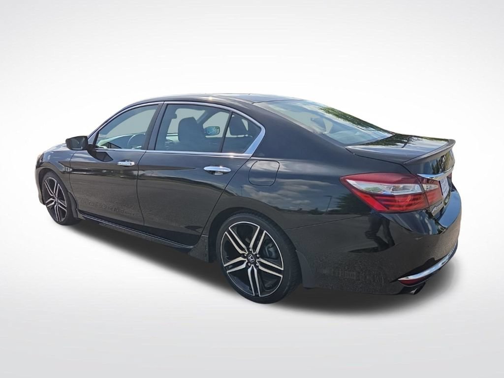 Used 2017 Honda Accord Sport image 7