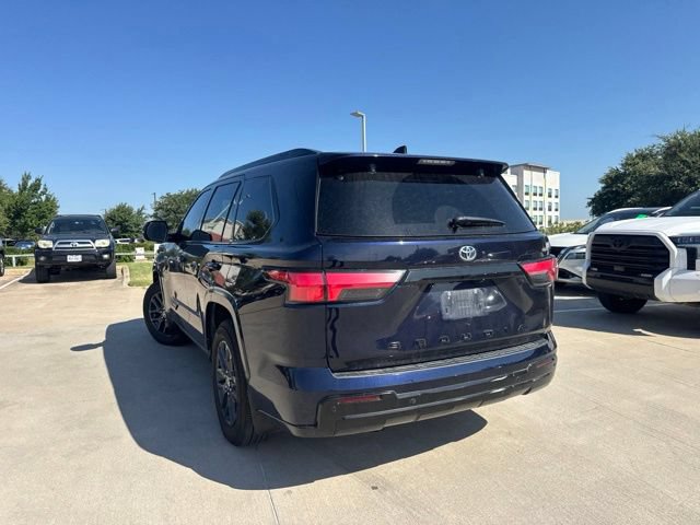 Used 2023 Toyota Sequoia Platinum AWD/4WD image 4