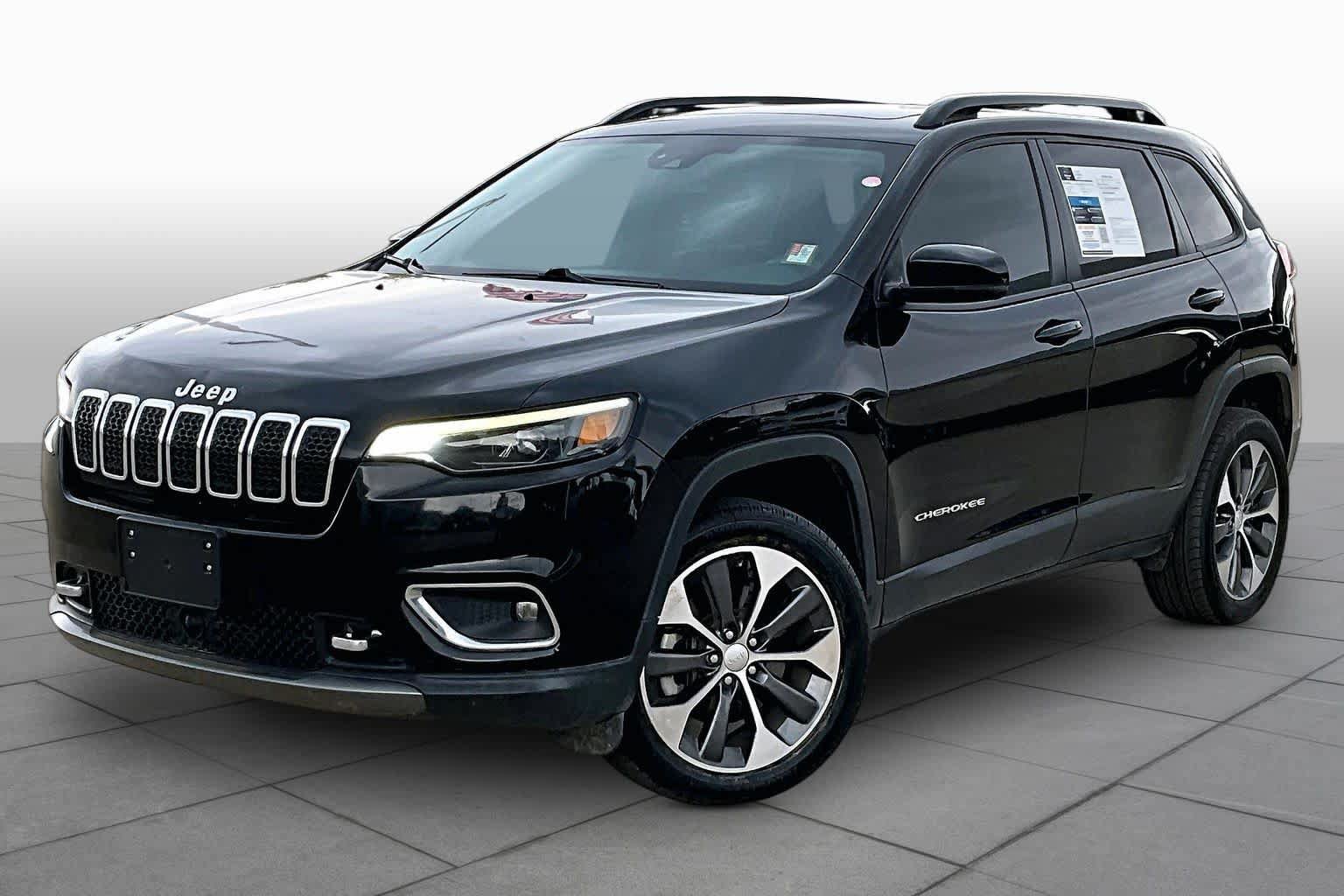 Used 2022 Jeep Cherokee Limited w/ Elite Package AWD/4WD image 2