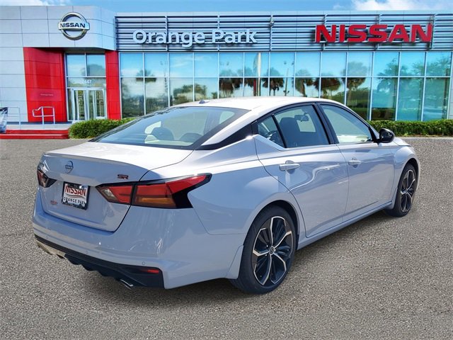 New 2025 Nissan Altima 2.5 SR w/ SR Premium Package image 2