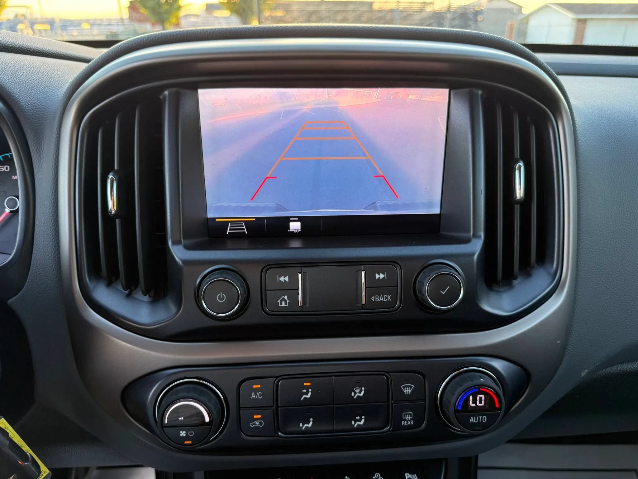 Used 2019 Chevrolet Colorado Z71 AWD/4WD image 29