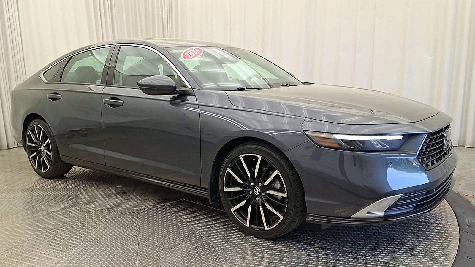 Used 2023 Honda Accord Touring image 5