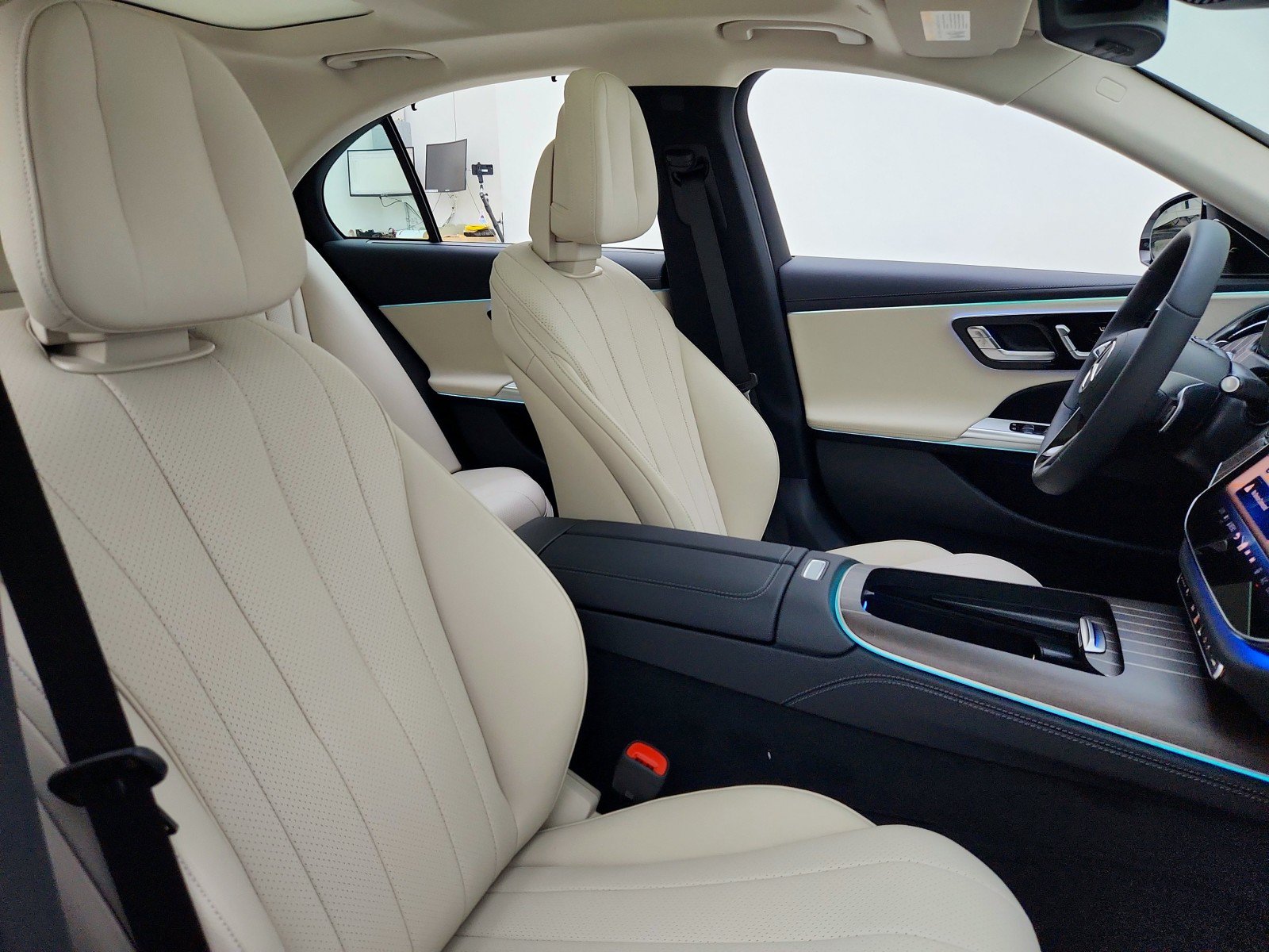 New 2026 Mercedes-Benz E 450 4MATIC Sedan image 20