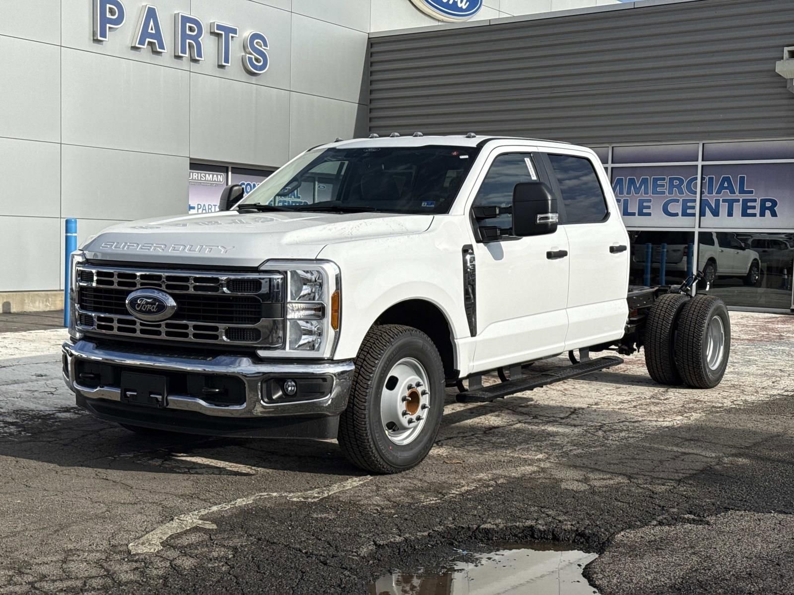 New 2026 Ford F350 XL w/ XL Chrome Package image 7