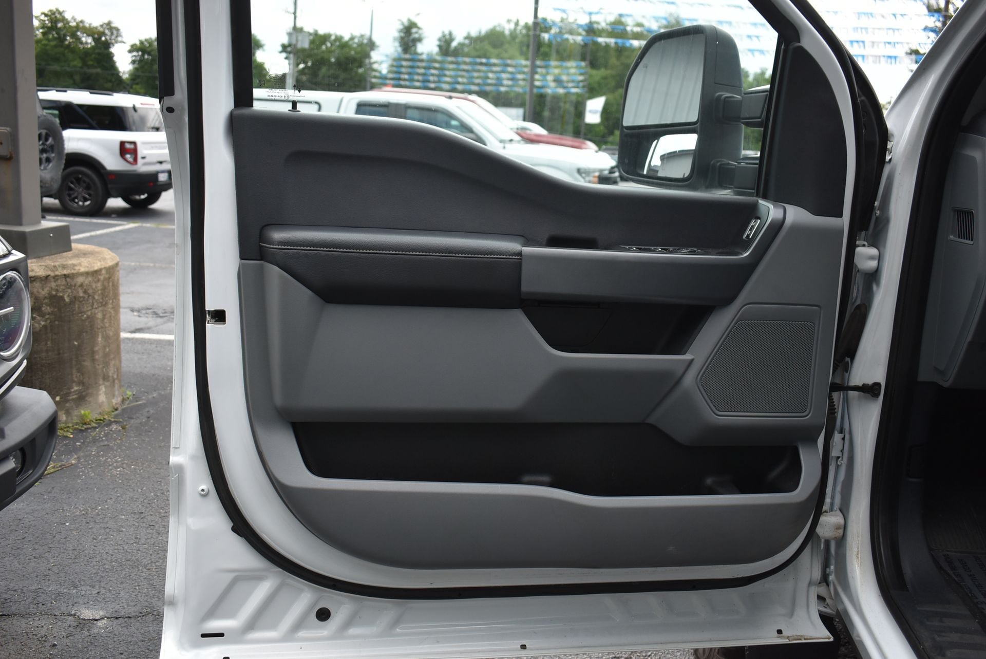Used 2024 Ford F350 XLT AWD/4WD image 10