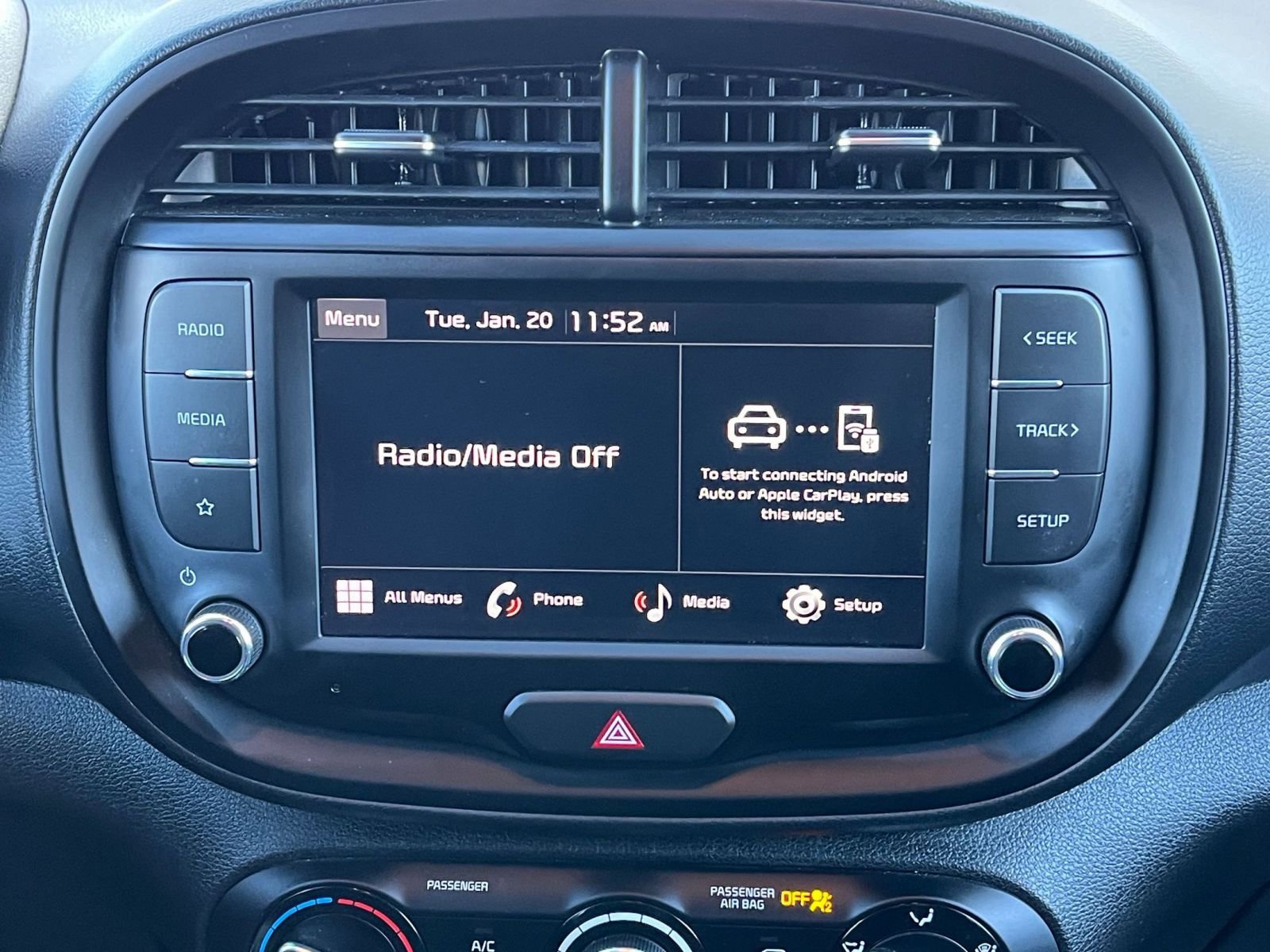 Used 2025 Kia Soul LX w/ LX Technology Package image 18