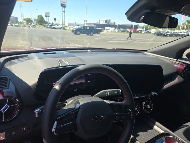 Certified 2025 Chevrolet Blazer EV RS AWD/4WD image 17