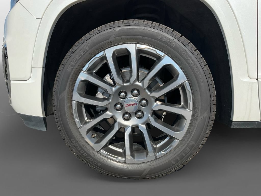 Used 2023 GMC Acadia Denali w/ Denali Ultimate Package FWD image 12