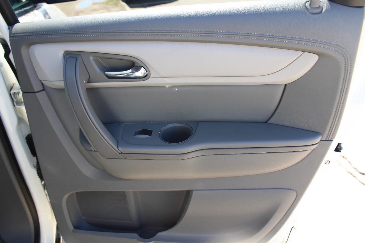 Used 2015 Chevrolet Traverse LS FWD image 9