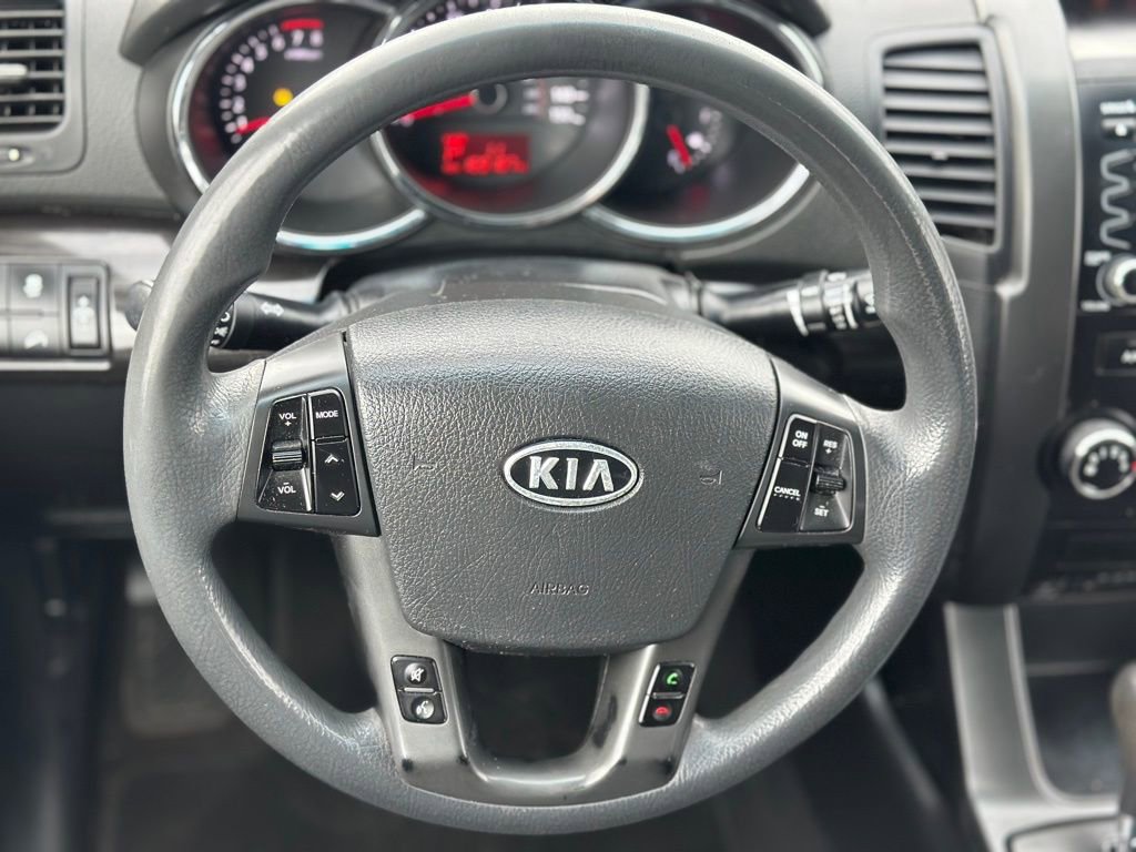 Used 2012 Kia Sorento LX image 3