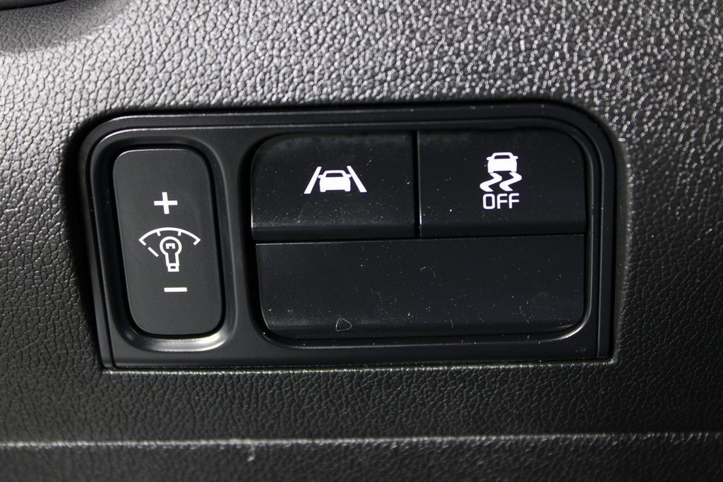 Used 2023 Kia Sorento LX image 20