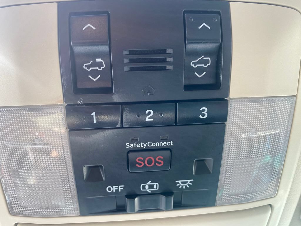 Used 2011 Lexus GX 460 w/ Comfort Plus Pkg AWD/4WD image 19