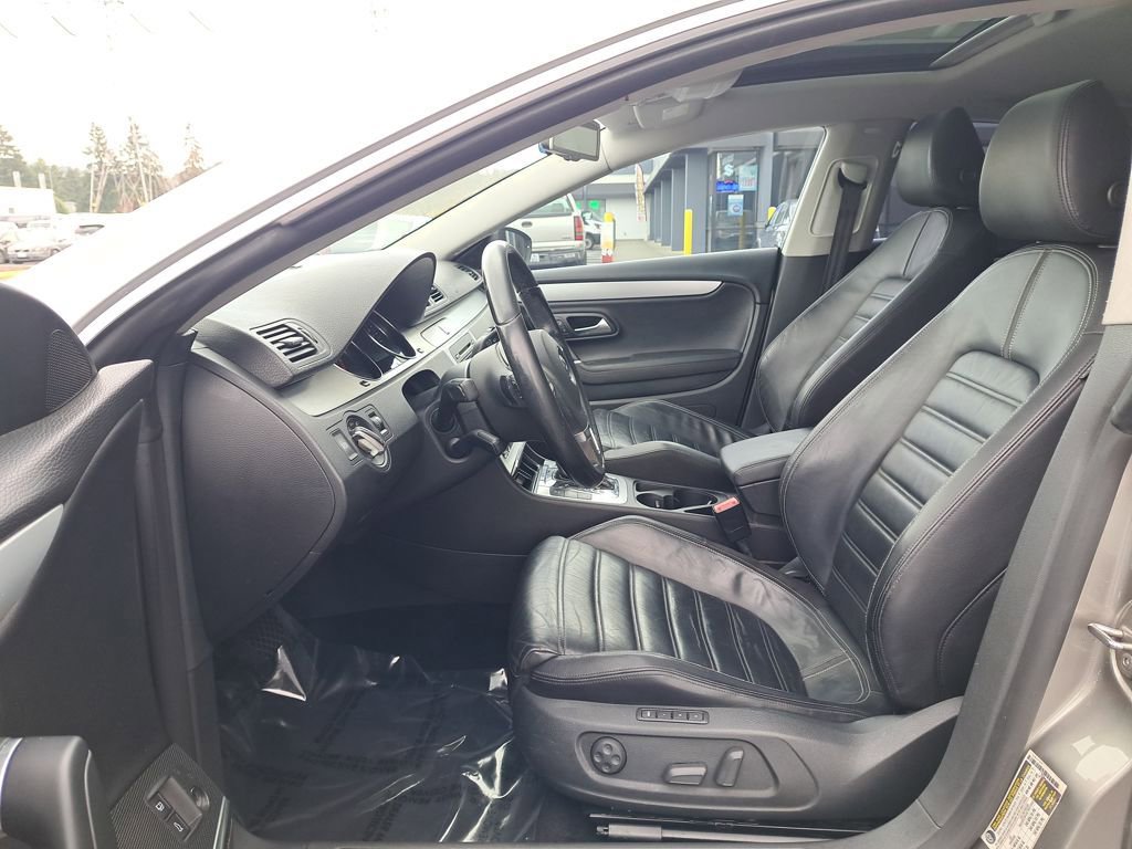 Used 2009 Volkswagen CC VR6 Sport image 12