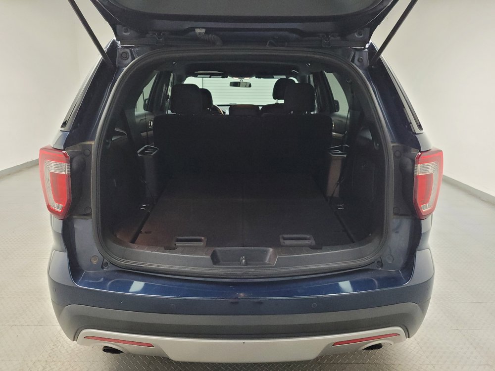 Used 2017 Ford Explorer XLT FWD image 29