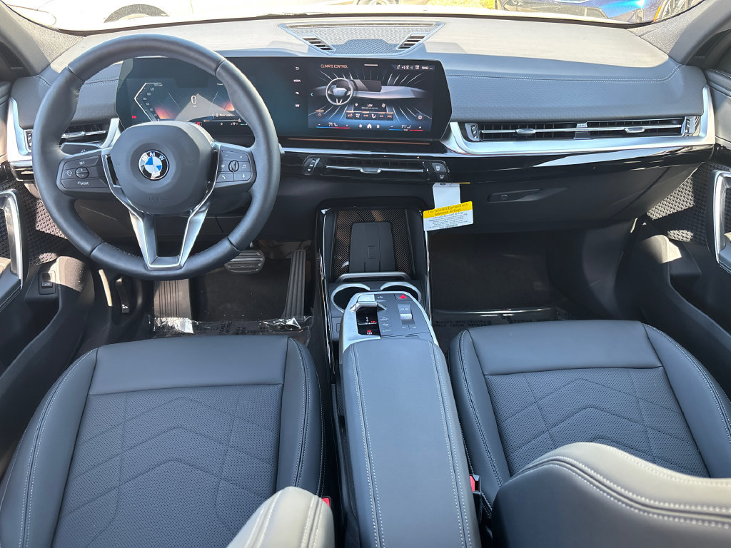 New 2026 BMW X2 xDrive28i AWD/4WD image 18