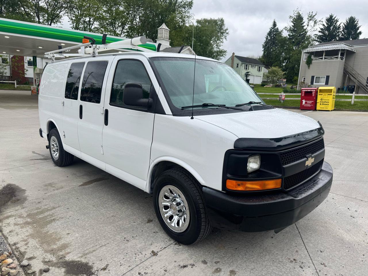 Used 2011 Chevrolet Express 1500 RWD image 20