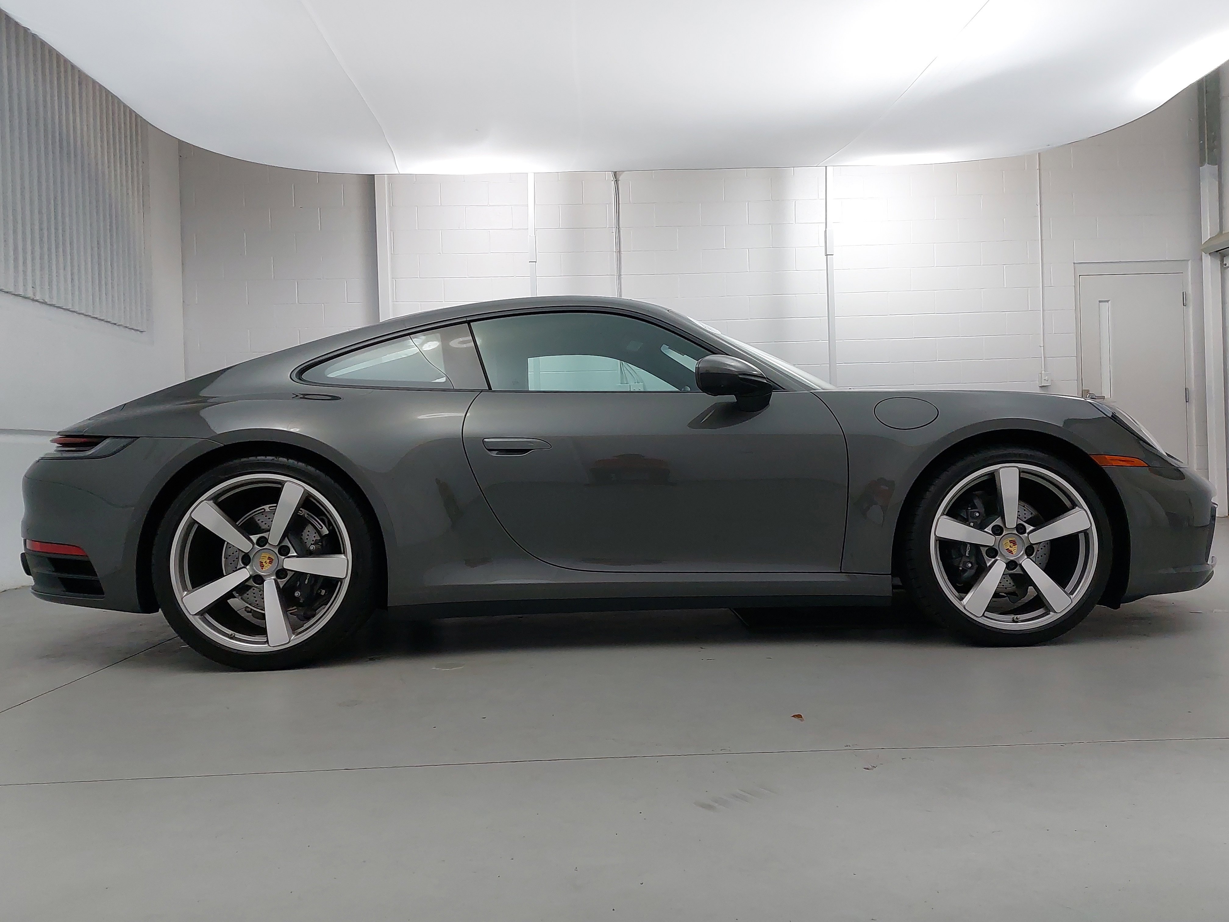Used 2023 Porsche 911 Carrera image 8