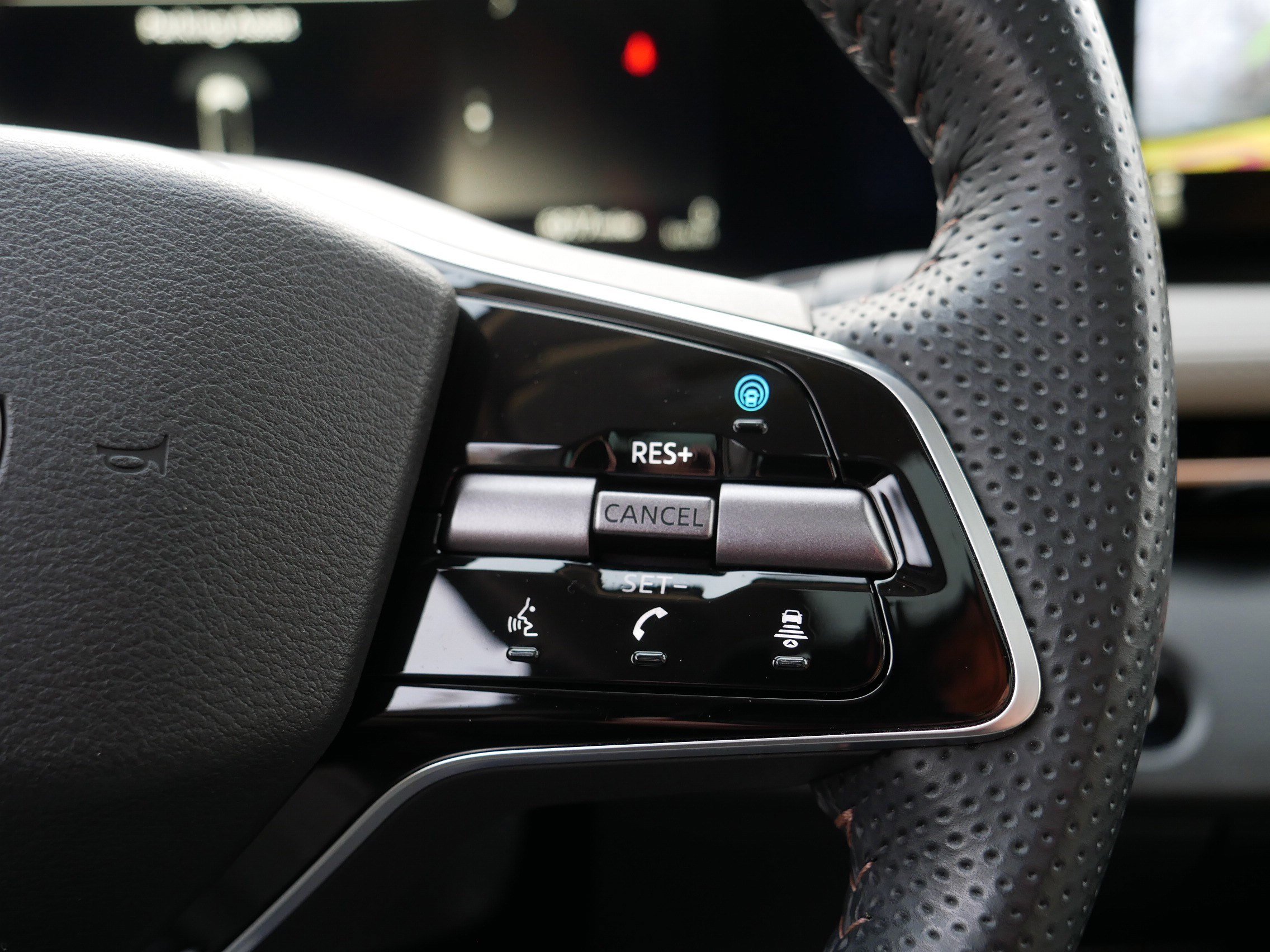 Certified 2023 Nissan Ariya AWD image 29