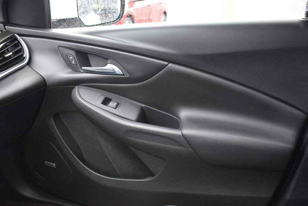 Used 2017 Chevrolet Volt Premier w/ Driver Confidence II Package image 24