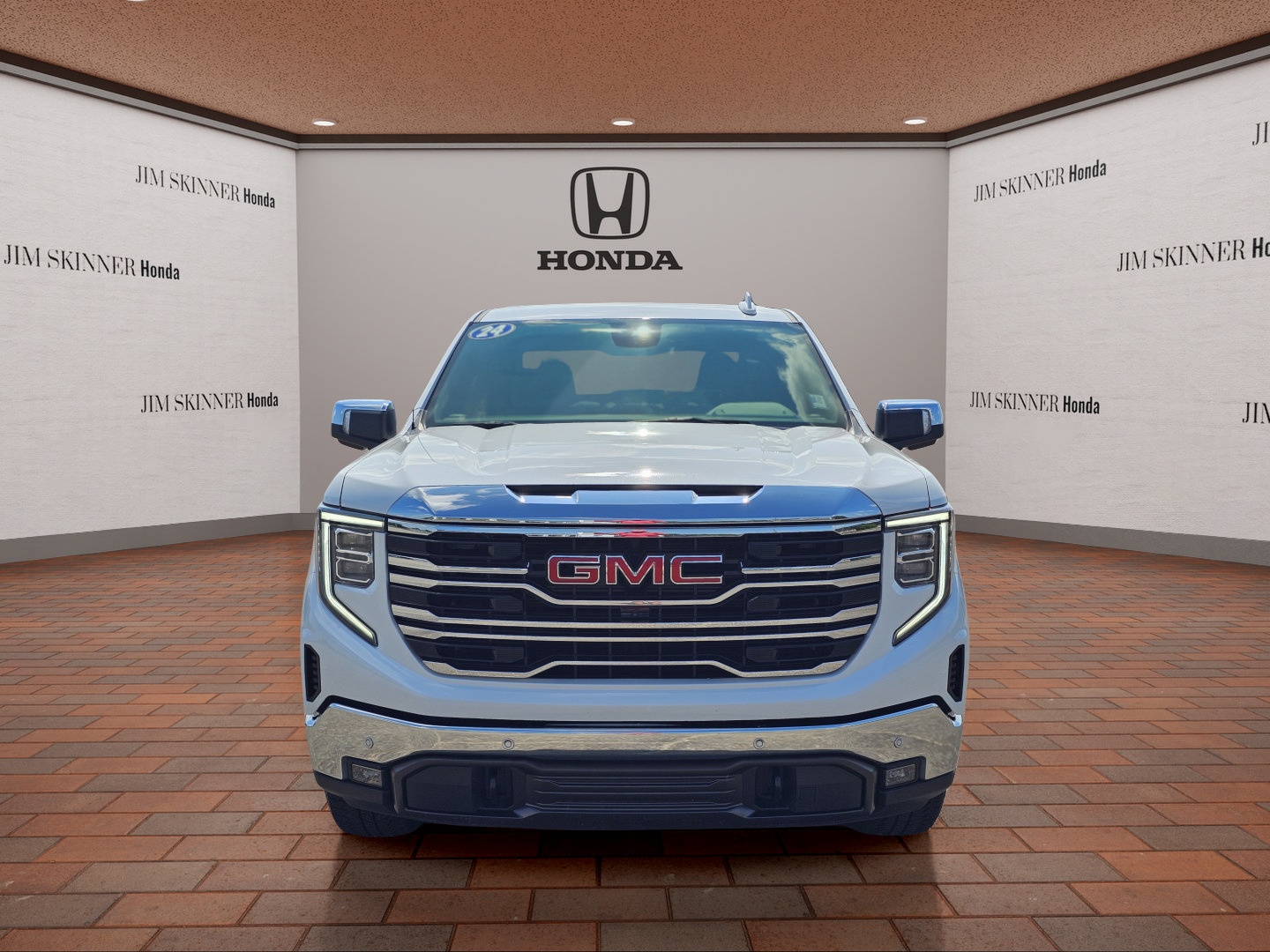Used 2024 GMC Sierra 1500 SLT w/ SLT Premium Plus Package AWD/4WD image 2