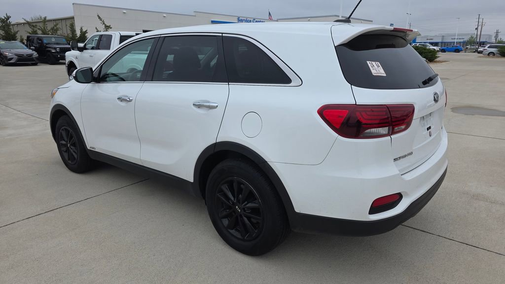 Used 2019 Kia Sorento LX image 3