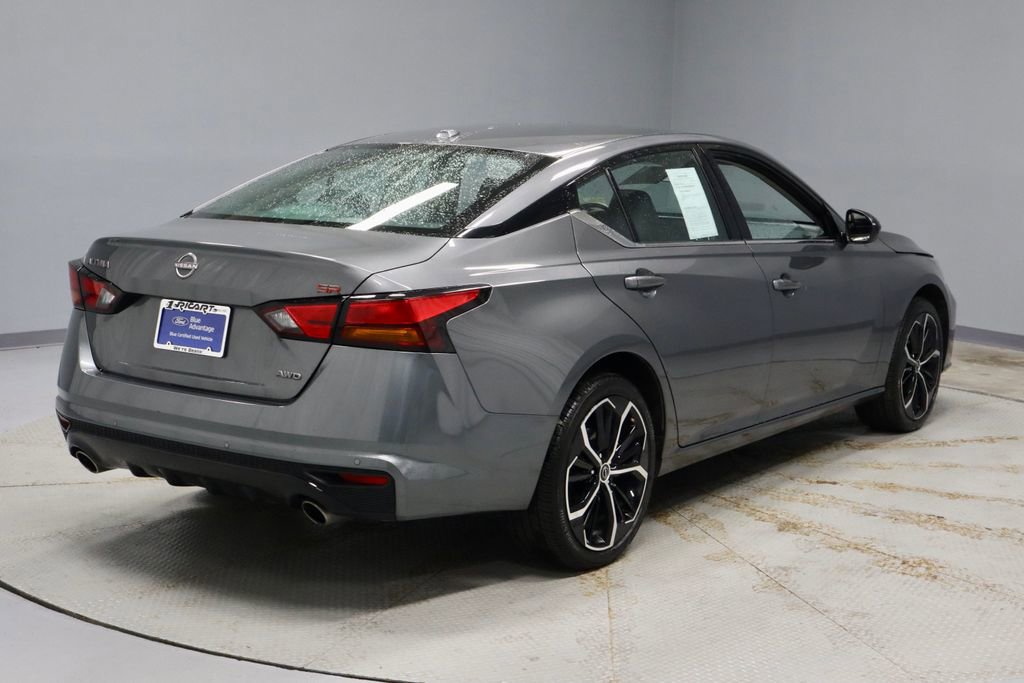 Used 2025 Nissan Altima 2.5 SR AWD/4WD image 11