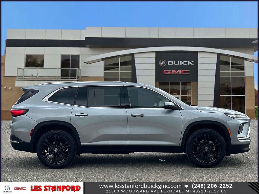 Used 2025 Buick Enclave Preferred w/ Power Package FWD image 7
