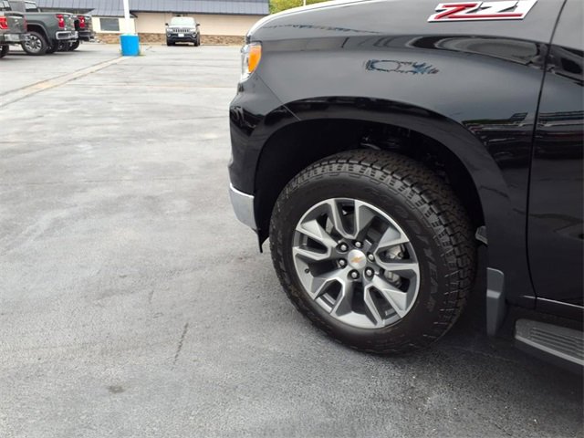 New 2026 Chevrolet Silverado 1500 LT w/ Z71 Off-Road Package image 6