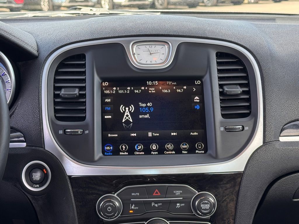 Used 2019 Chrysler 300 Limited w/ Safetytec Plus Group image 26