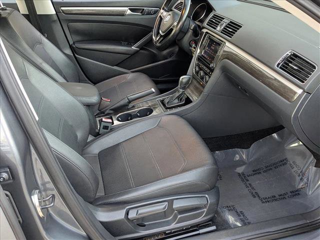 Used 2016 Volkswagen Passat 1.8T SE image 22