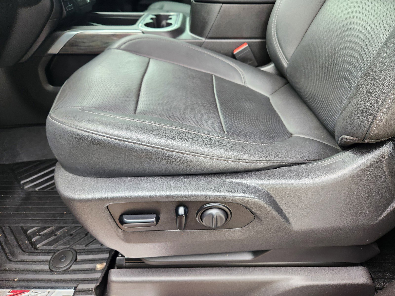 Used 2021 Chevrolet Silverado 1500 LTZ w/ LTZ Premium Texas Edition image 22