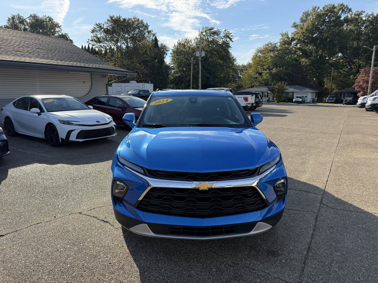 Used 2024 Chevrolet Blazer LT w/ Convenience Package FWD image 2