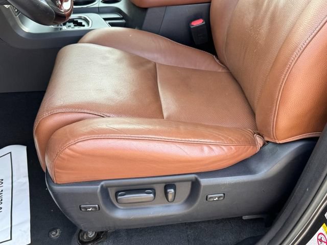 Used 2019 Toyota Sequoia Platinum AWD/4WD image 25