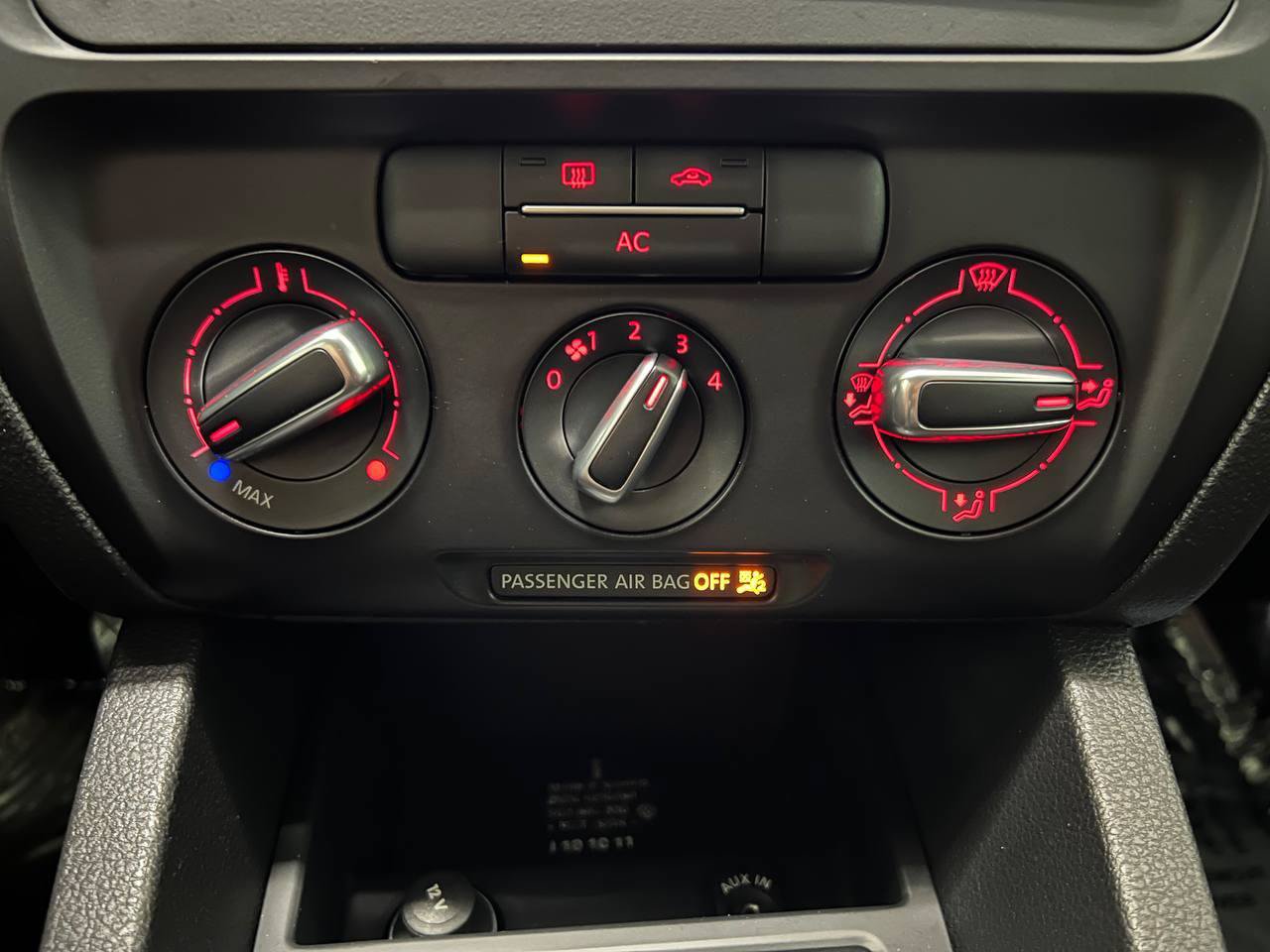 Used 2012 Volkswagen Jetta SE FWD image 20