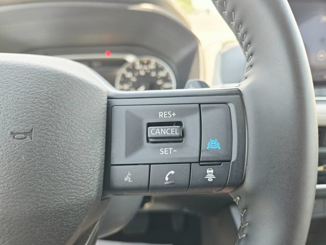 Used 2025 Nissan Rogue SV AWD/4WD image 22