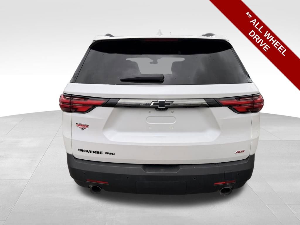 Used 2022 Chevrolet Traverse RS image 4