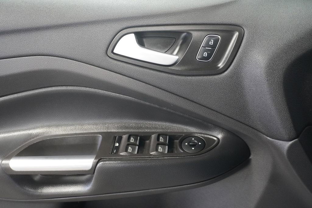 Used 2019 Ford Escape SEL image 28