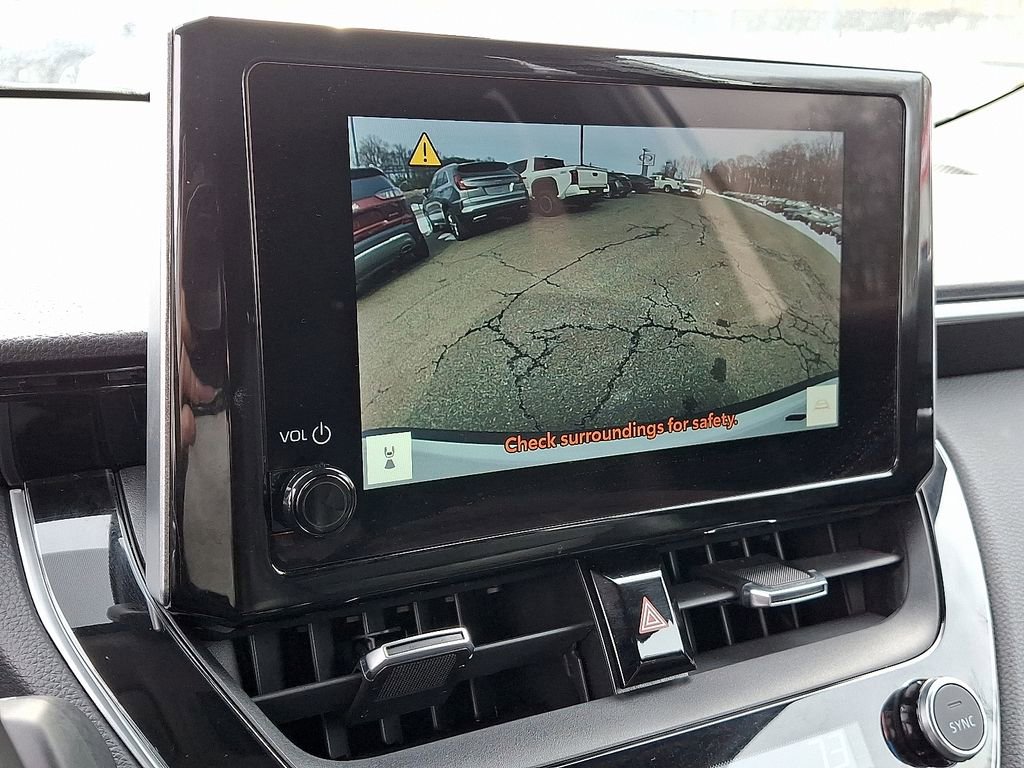 Used 2023 Toyota Corolla Cross XLE image 18